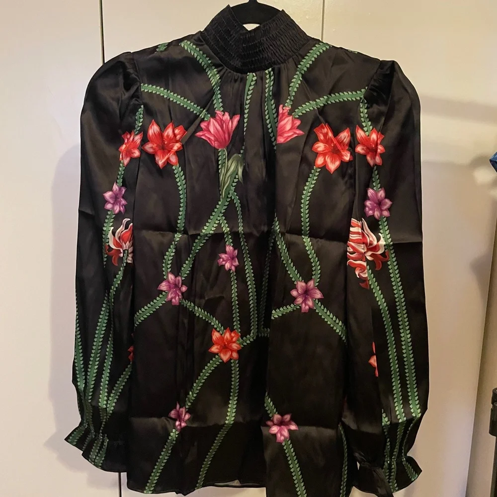 NWT | Tucker NYC Silk Stella Top - Picture 2 of 7